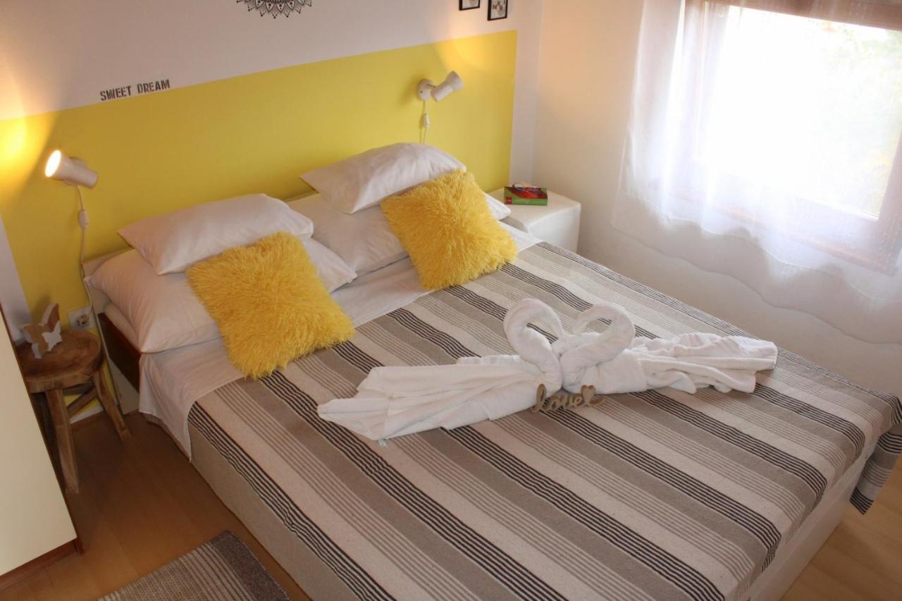 Lily'S Lovely Apartments Fazana Bagian luar foto