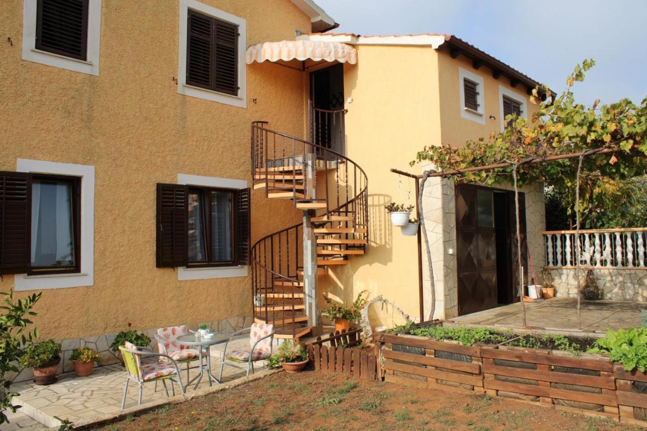 Lily'S Lovely Apartments Fazana Bagian luar foto
