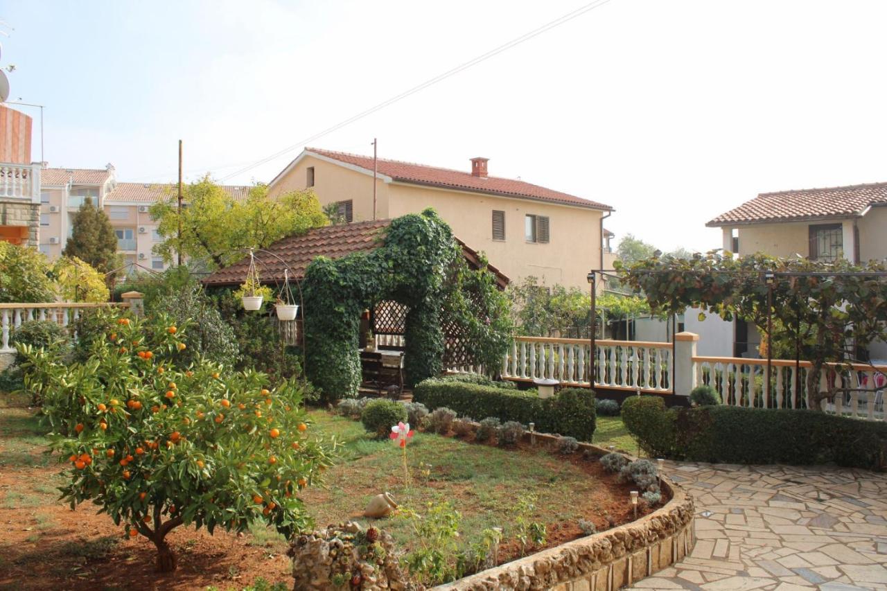 Lily'S Lovely Apartments Fazana Bagian luar foto