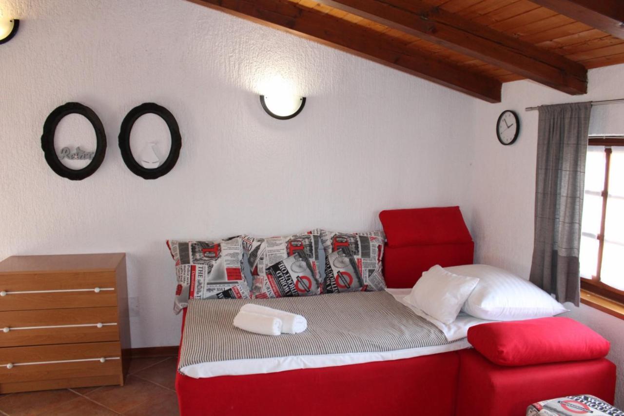 Lily'S Lovely Apartments Fazana Bagian luar foto