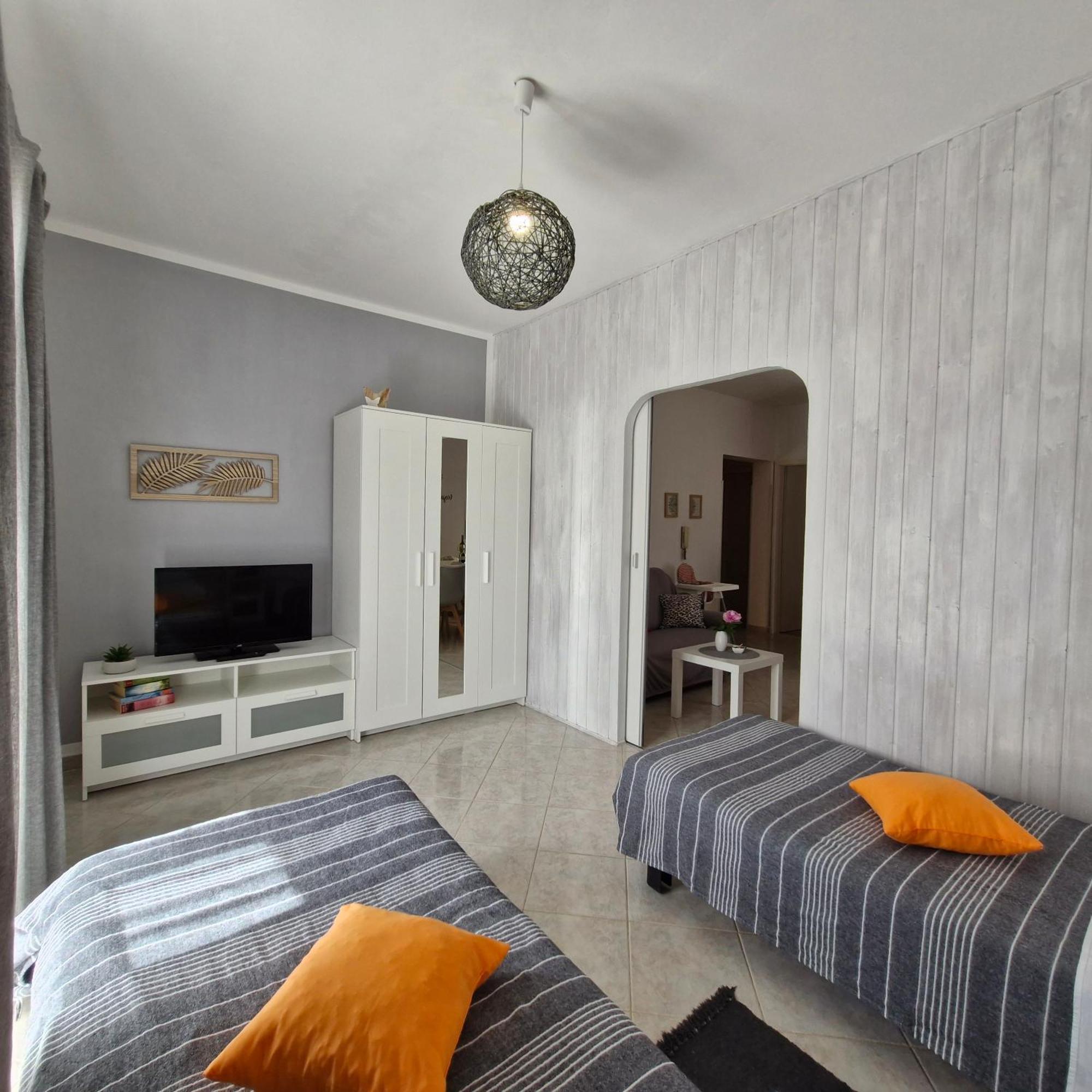 Lily'S Lovely Apartments Fazana Bagian luar foto